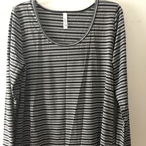 🌷All Tops 3 for $15🌷 LulaRoe Lynnae